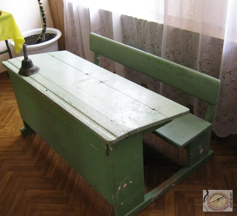 Парта советская фото Снова музей просит о помощи. В нашей школе, к сожалению, не сохранилось ни одной