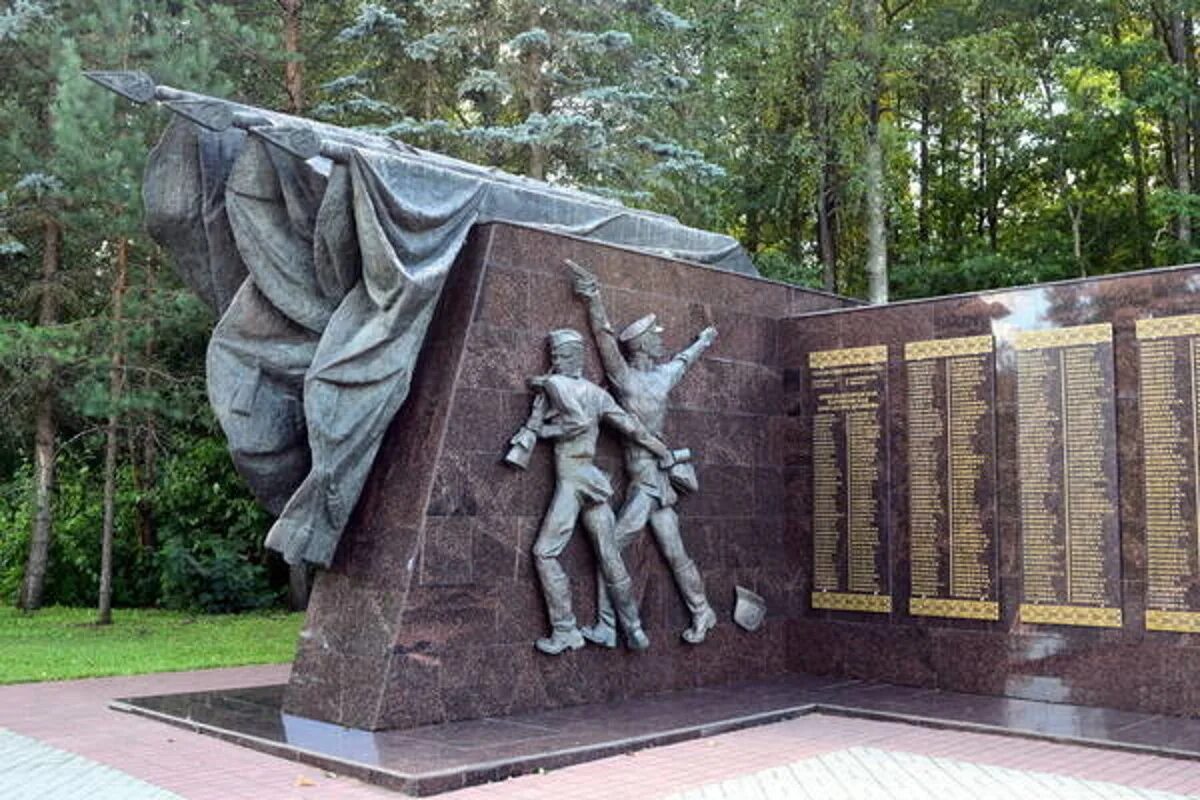 Партизанская поляна брянск фото Брянская "Партизанская поляна" открывает онлайн экскурсии для молодежи Донбасса 