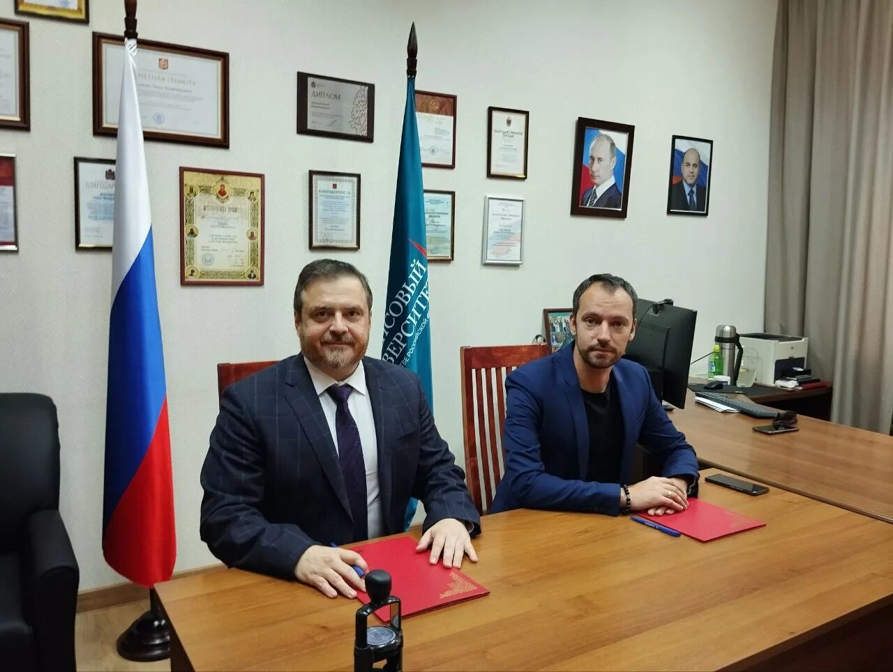 Партнеры красноярск фото Красноярский финансово-экономический колледж - Центр управления регионом - новый