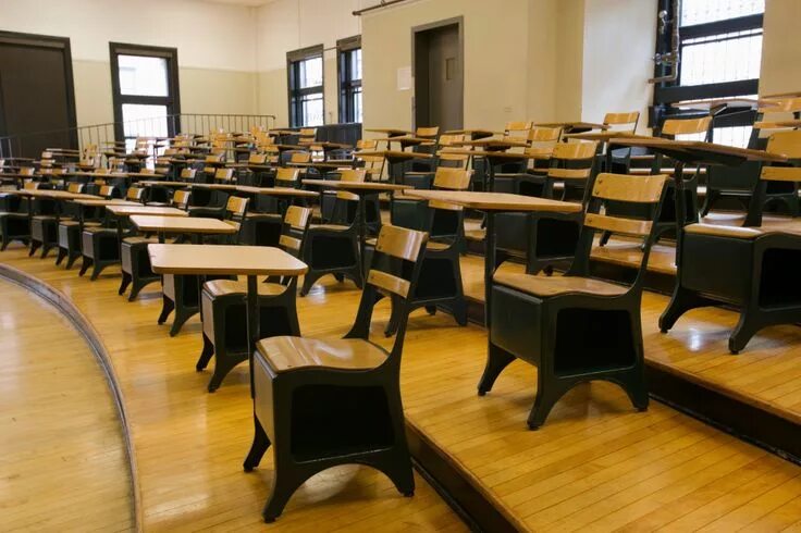 Парты в колледже фото Class-action lawsuit alleges Capella University lied about time, cost of advance