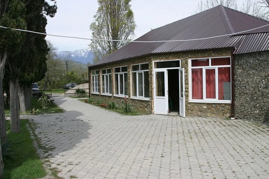 Парус гагрский район село амзара фото Мини-отель "Цандрипш Relax hotel"