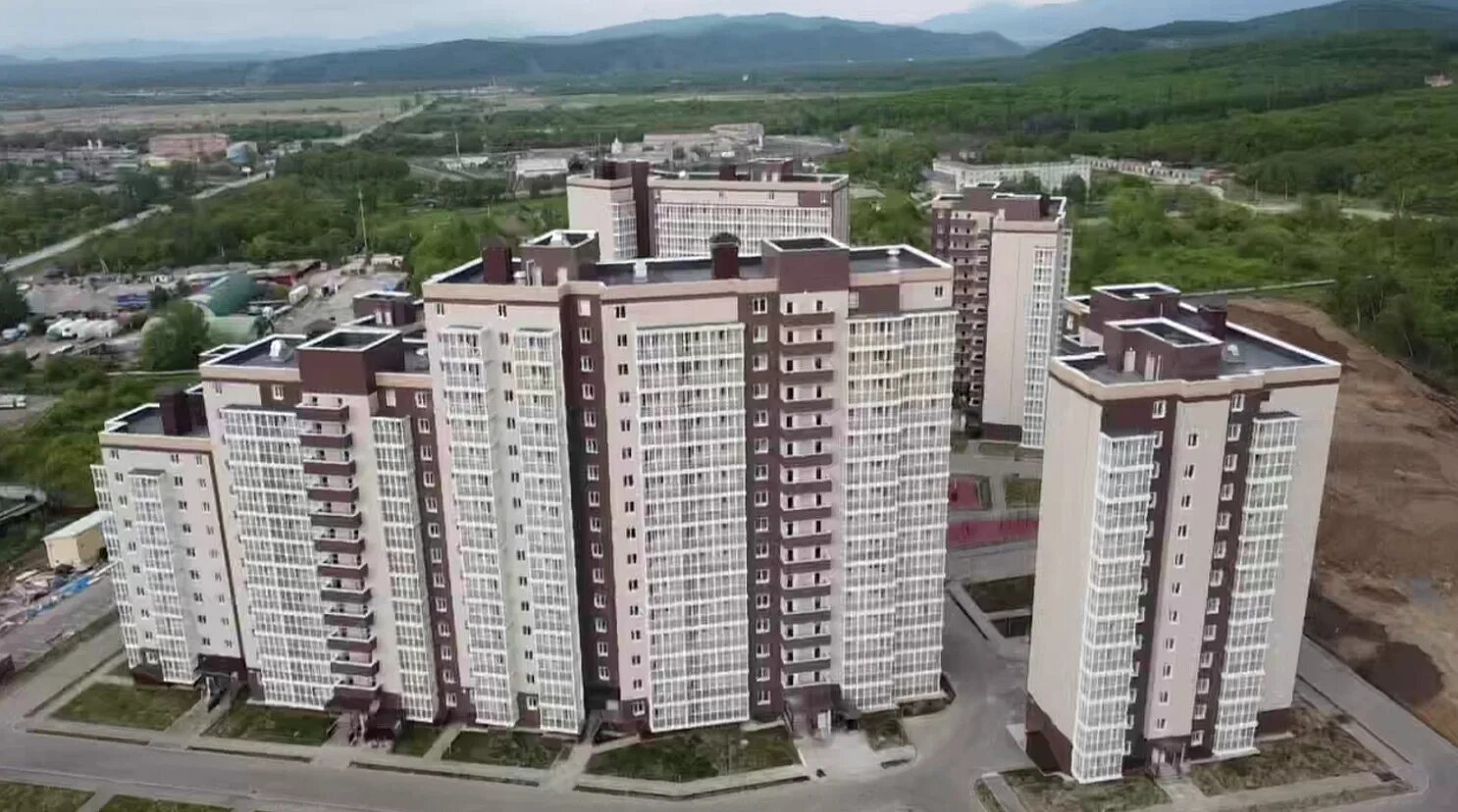 Парус микрорайон солнечный 5 фото АО "КРЖС" завершено строительство объекта "Многоквартирные жилые дома в микрорай