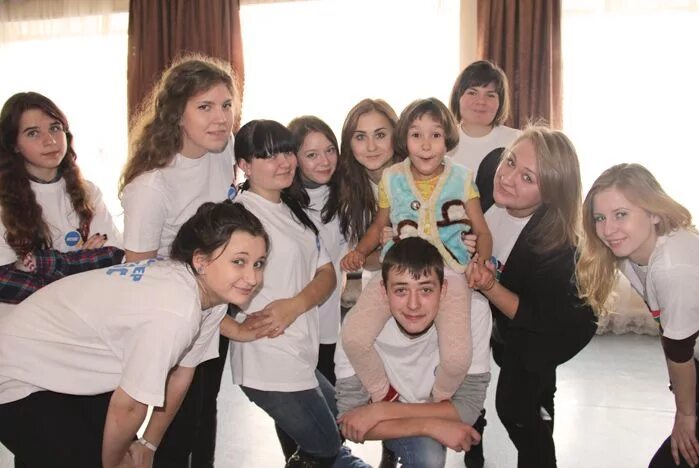 Парус надежды ул маковского 123 владивосток фото Волонтеры ВГУЭС встретились с воспитанниками "Паруса надежды" . Молодежная полит