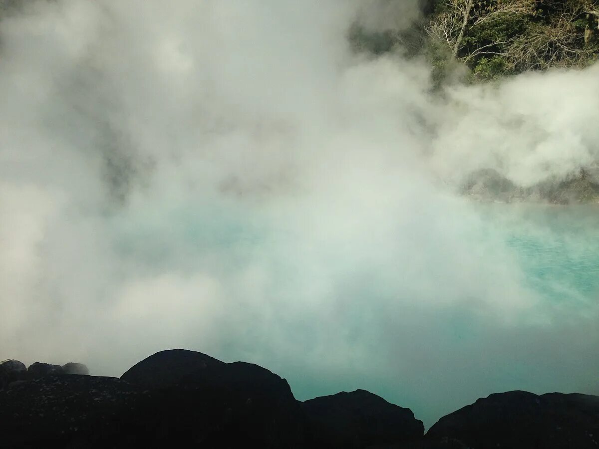 Пары воды фото File:Water vapor of Sea Hell Hot Spring.JPG - Wikimedia Commons