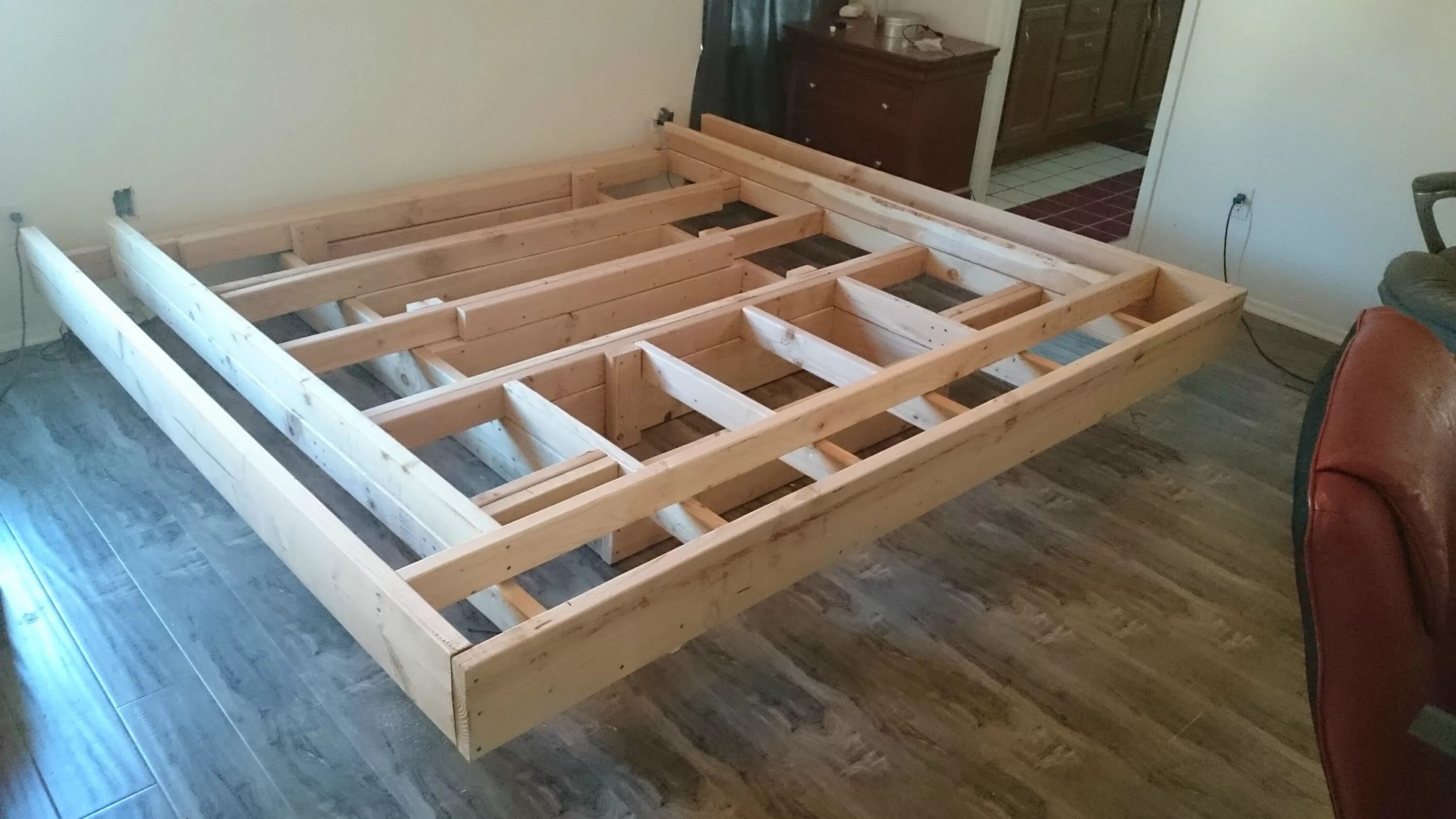 Парящая кровать из дерева фото чертежи 2x4 platform bed OFF-52