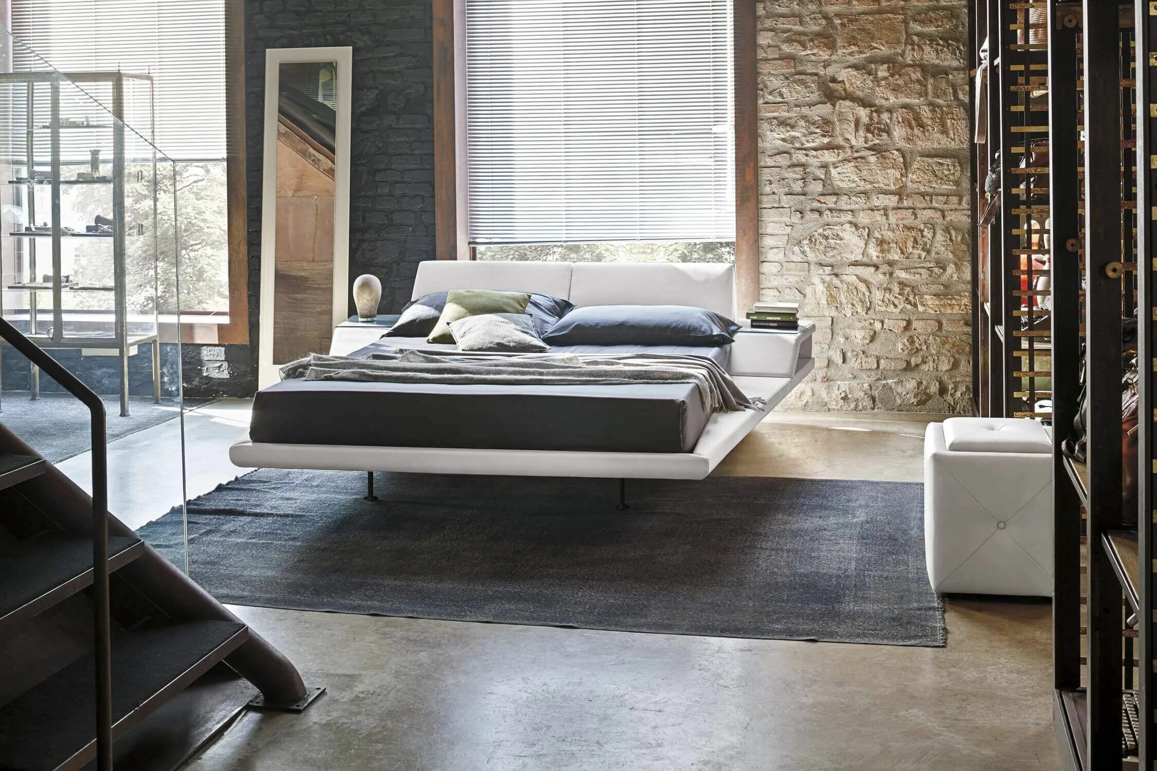 Парящая кровать в стиле лофт 50 Cool Beds That Are Straight From Your Home Decor Dreams Cool beds, Bed design