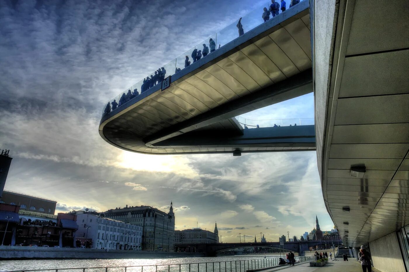 Парящий мост в зарядье фото Парящий мост / Парк Зарядье