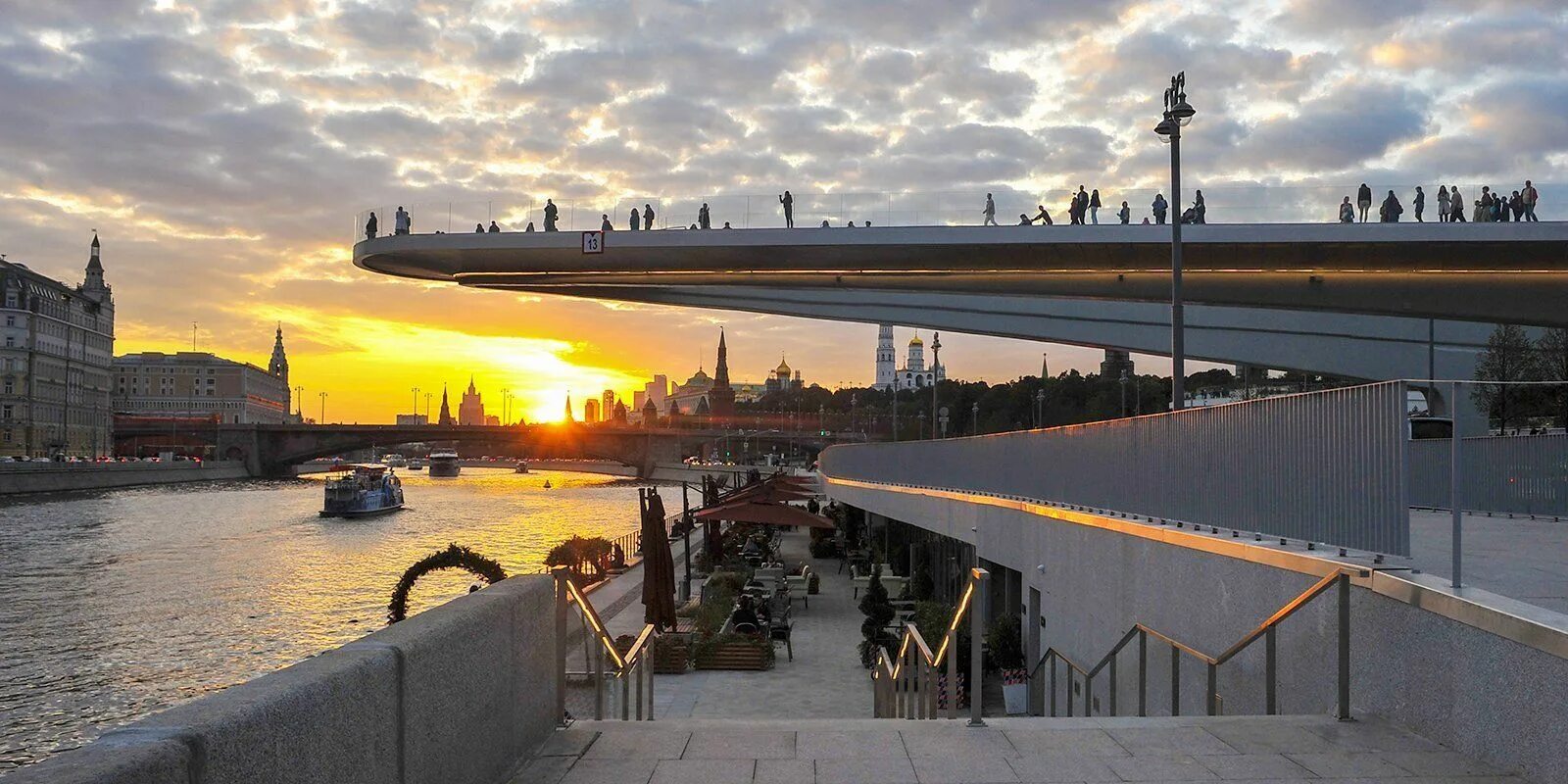 Парящий мост в зарядье фото Zaryadye’s Dome pavilion temporarily shut / News / Moscow City Web Site