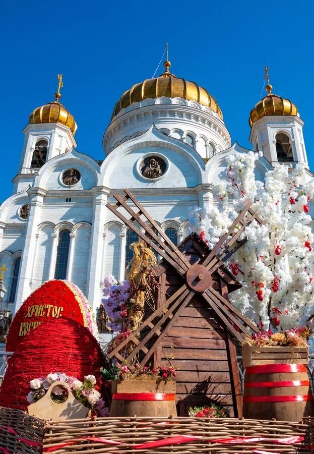 Пасха фото храма Cathedral of Christ the Savior. Easter in Moscow Editorial Photo - Image of euro
