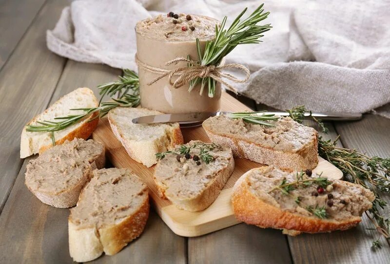 Паштет из курицы фото Domowy Pasztet z Kurczaka - Puszysty i kremowy. Moje dzieci się nim zajadają. - 