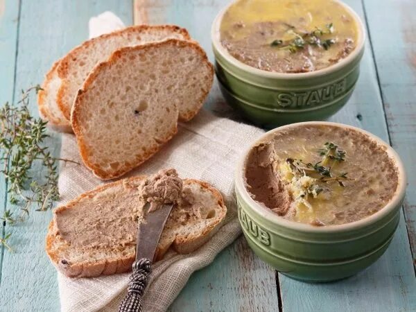Паштет из курицы рецепт с фото This pâté is rich and satisfying, and ideal for packed lunches and picnics. Make