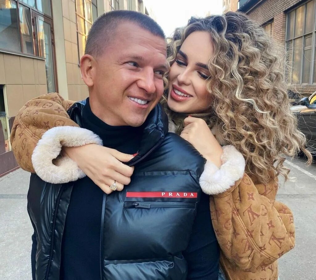 Пашу биография фото Анна Седокова, Пашу, Ханна и другие: узнали, как звезды будут отмечать Новый год