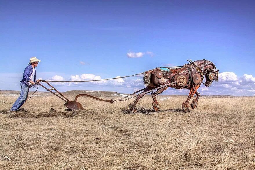Пашущая лошадь фото Old Farm Equipment And Scrap Metal Turned Into Stunning Sculptures Scrap metal a
