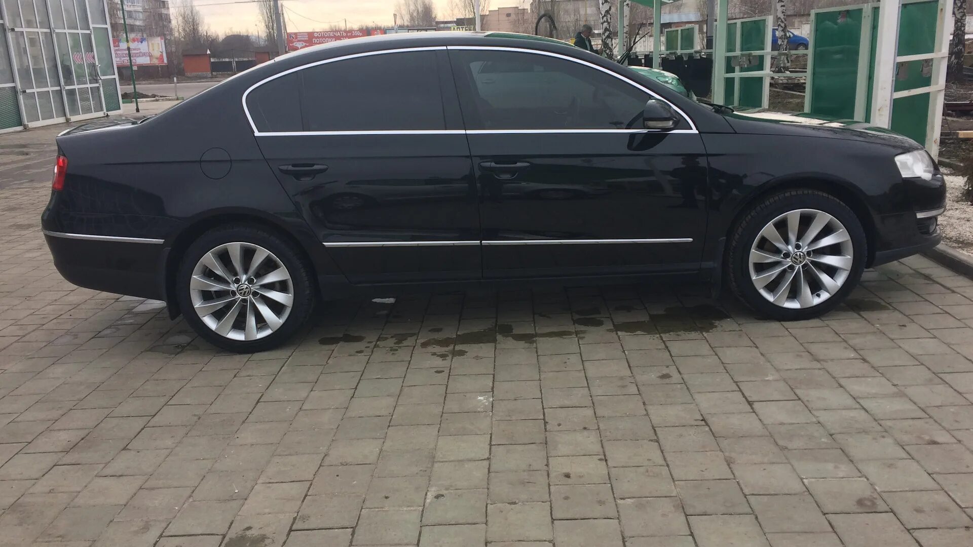 Пассат б6 на 18 дисках фото Volkswagen Passat B6 1.8 бензиновый 2008 1.8 tsi Black на DRIVE2