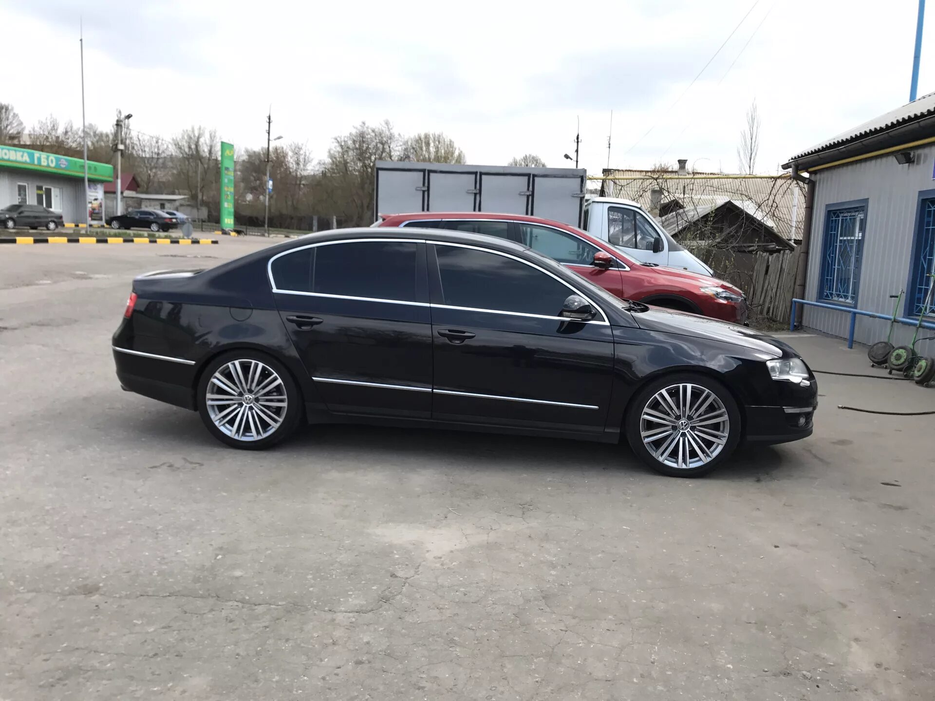 Пассат б6 на 18 дисках фото Установка r19 Luxor - Volkswagen Passat B6, 3,2 л, 2007 года колёсные диски DRIV