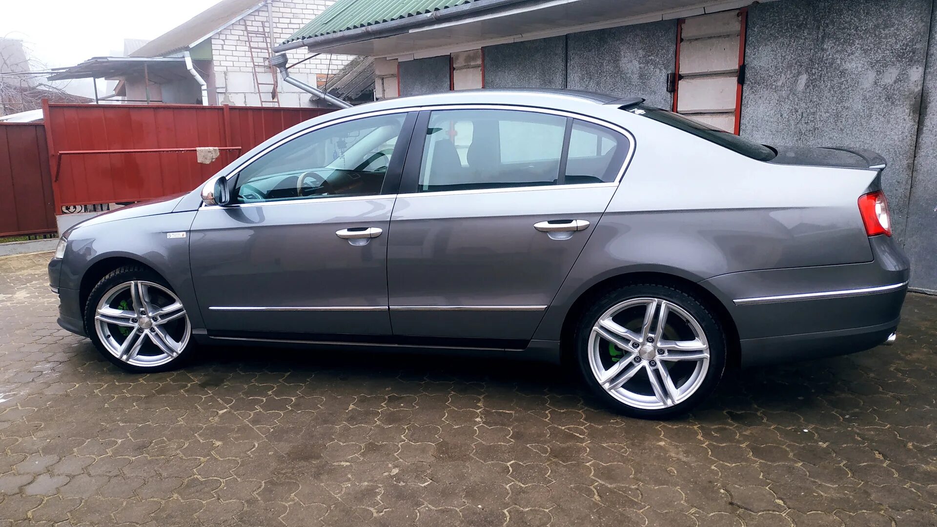 Пассат б7 на 18 дисках фото Volkswagen Passat B6 1.9 дизельный 2007 1.9 TDI на DRIVE2