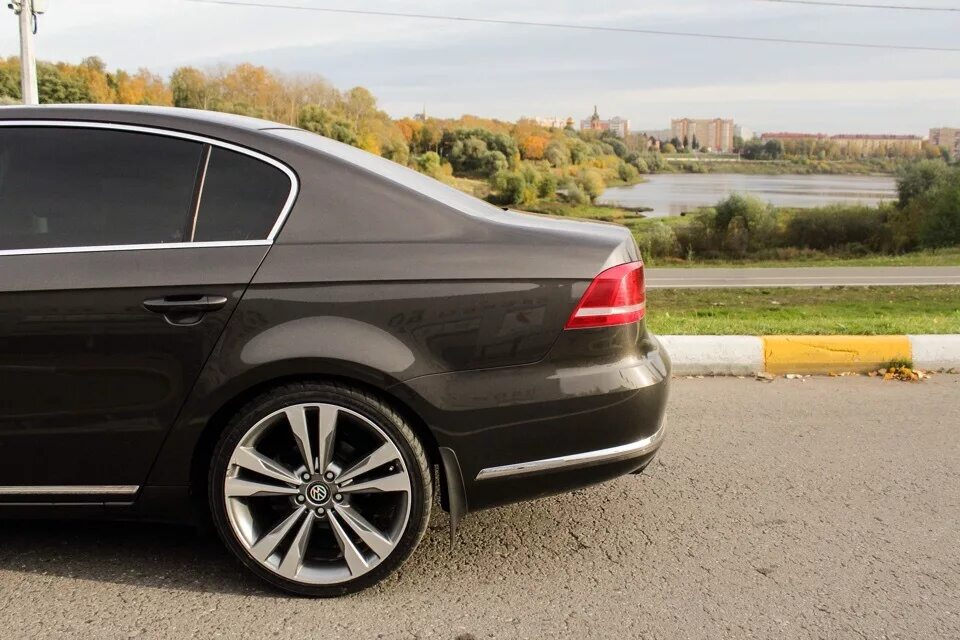 Пассат б7 на 18 дисках фото Проданы! колёса w222 mersedes - Volkswagen Passat B7, 1,8 л, 2012 года колёсные 