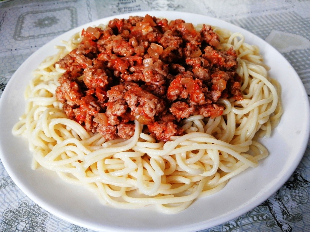 Паста с фаршем с фото Спагетти с помидорами и фаршем рецепт с фото пошагово - 1000.menu