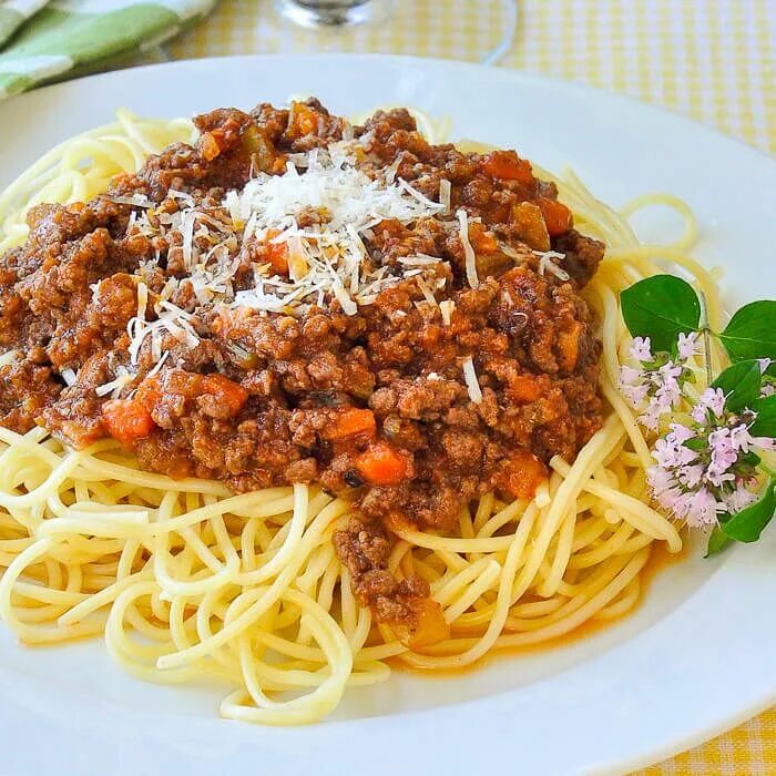 Паста с соусом болоньезе фото Best Bolognese Sauce. Meat sauce slow simmered to flavorful perfection! Recipe B