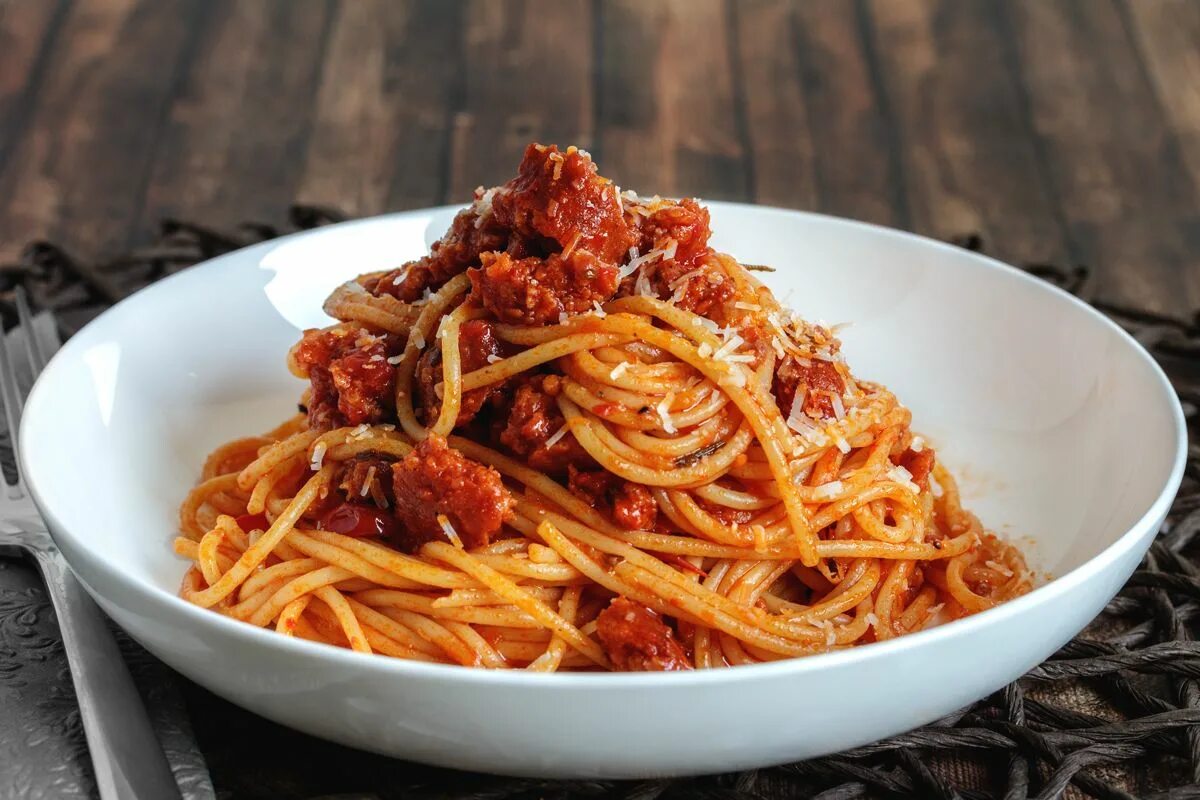 Паста с соусом болоньезе фото Champignon Carbonara ... Bolognese rezept, Spaghetti bolognese rezept, Spaghetti