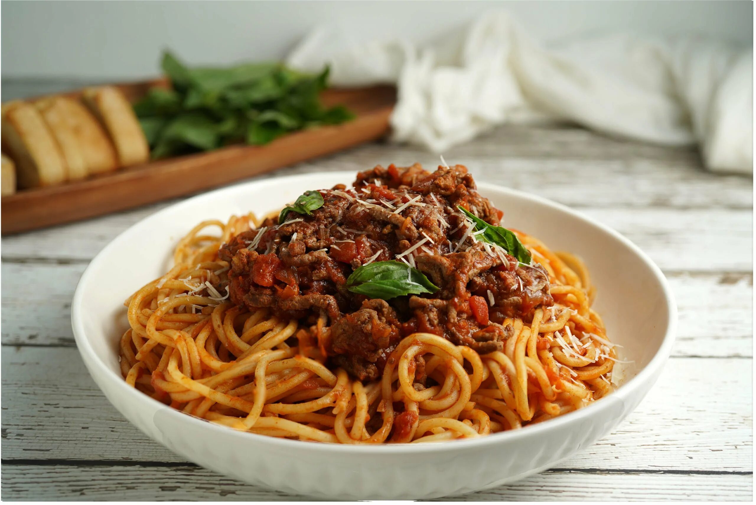 Паста с соусом болоньезе фото Вкусные фото пасты болоньезе: от классики до экспериментов Торты, конфеты, пирог