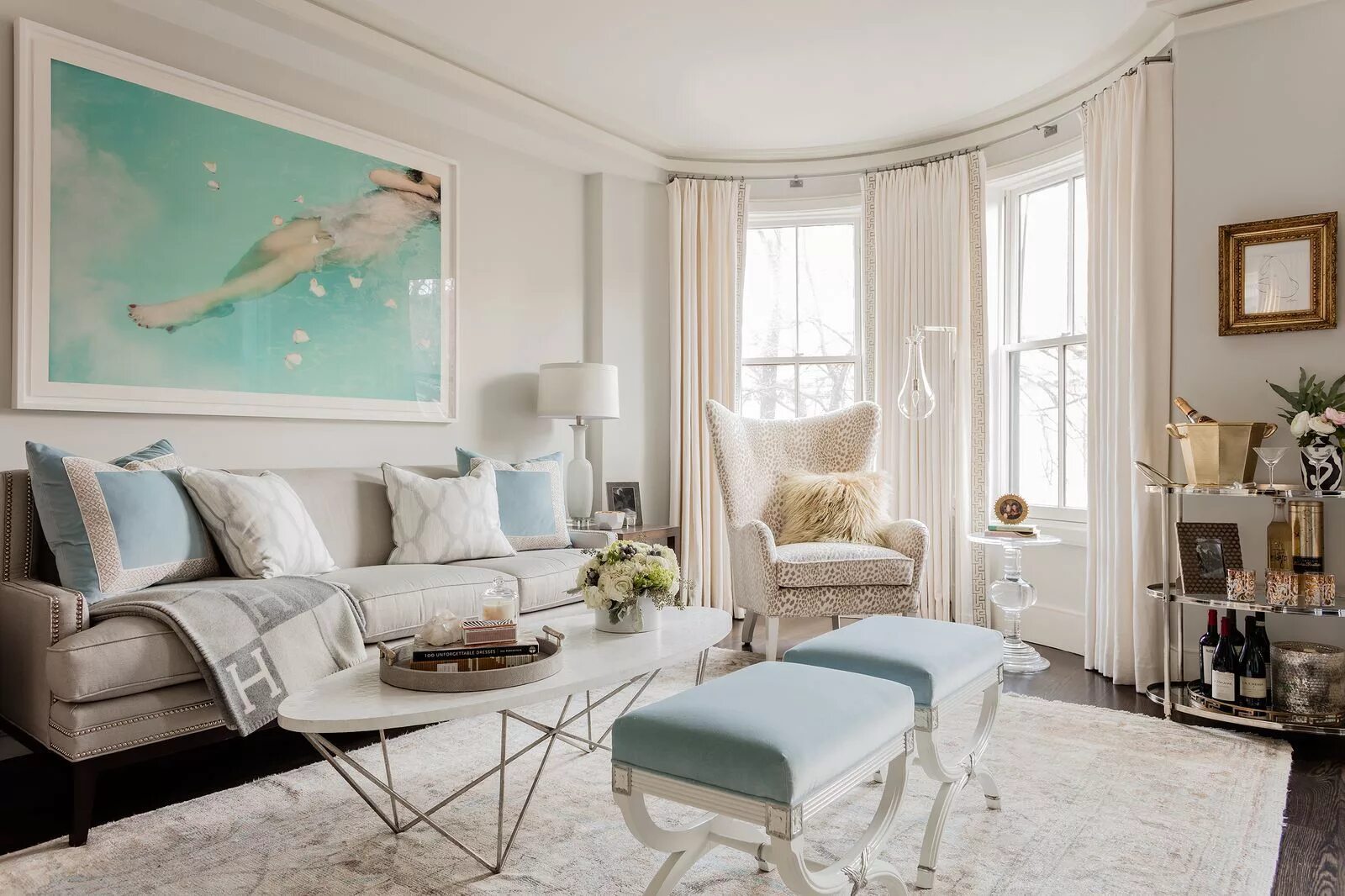 Пастельные тона в интерьере гостиной Pin en City Interiors/Terraces
