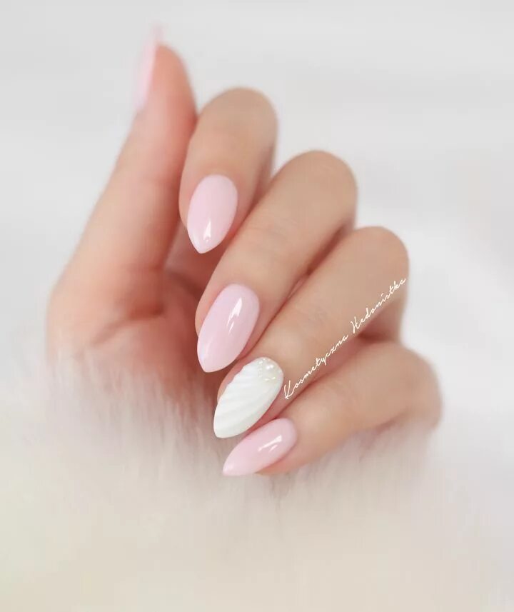 Пастельный маникюр миндаль Paznokcie - Light pink nails, Manicure, Pink nails