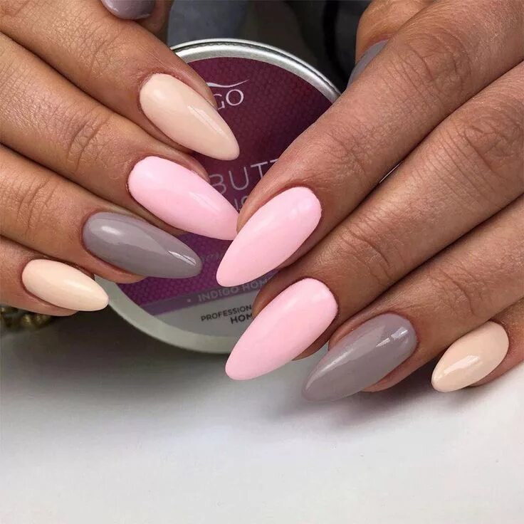 Пастельный маникюр миндаль Pin on hair & beauty