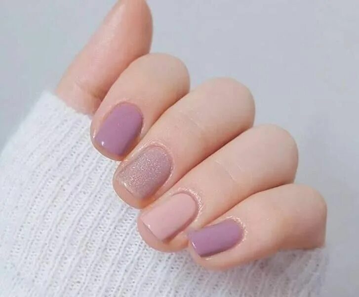 Пастельный маникюр на короткие ногти фото 89+ Glitter Nail Art Designs for Shiny & Sparkly Nails Manicura, Manicura de uña
