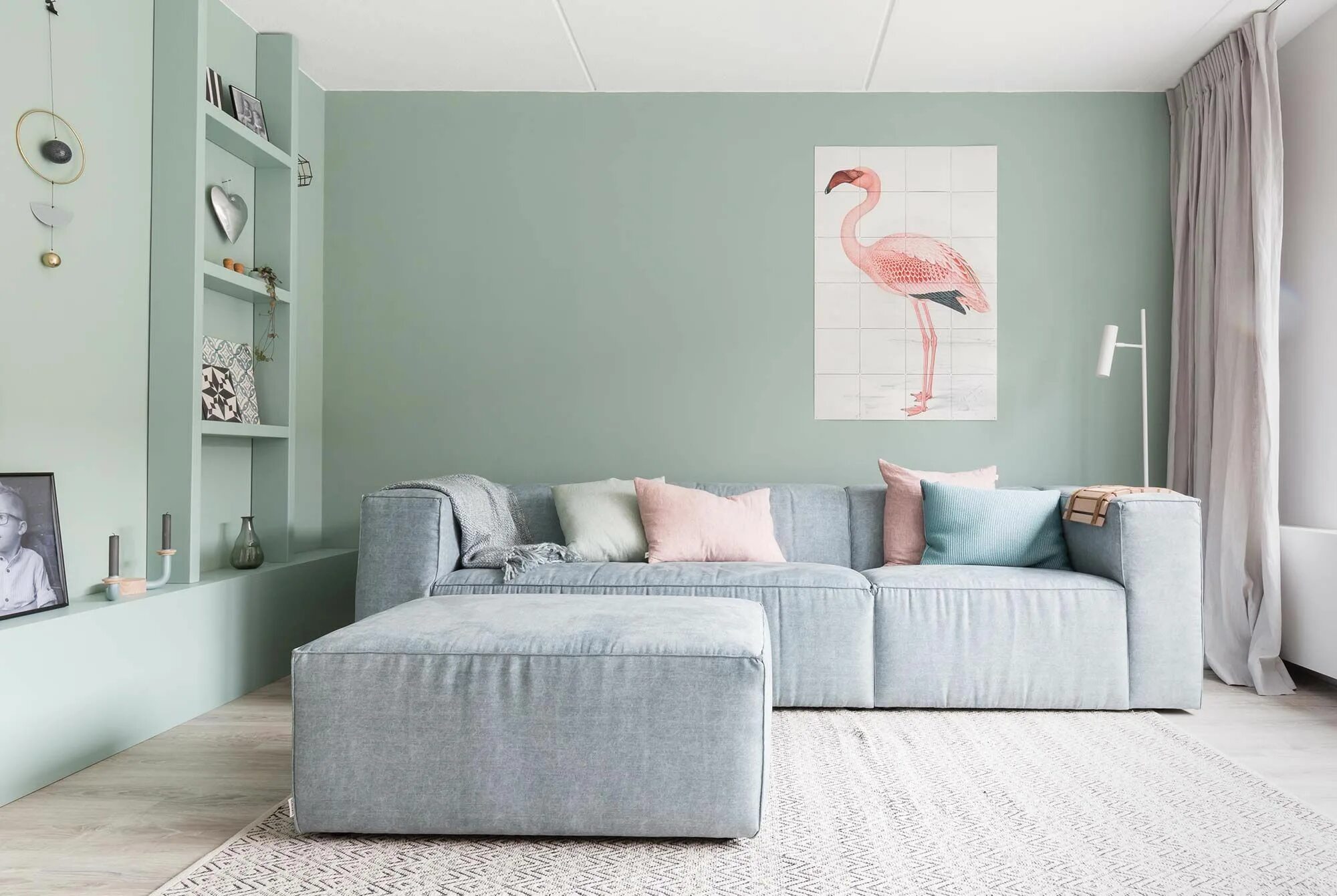 Пастельный серый в интерьере Pin on Living Hall