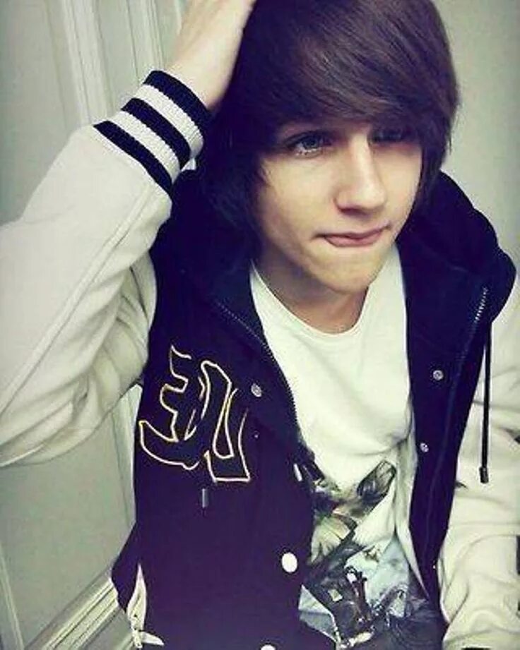 Пацан с челкой фото emo short hair styles for boys - http://hairstylee.com/emo-short-hair-styles-for