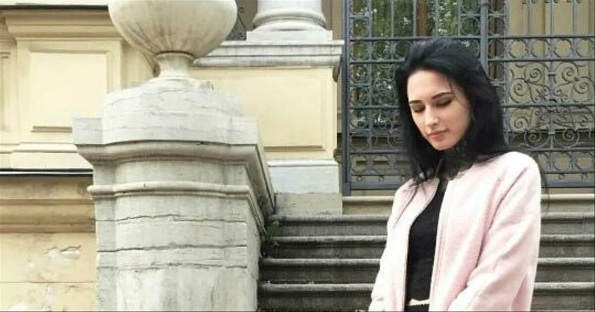 Пацанка александра петрова фото Звезда шоу "Пацанки" Александра Петрова напала на соседа с молотком - мужчина в 