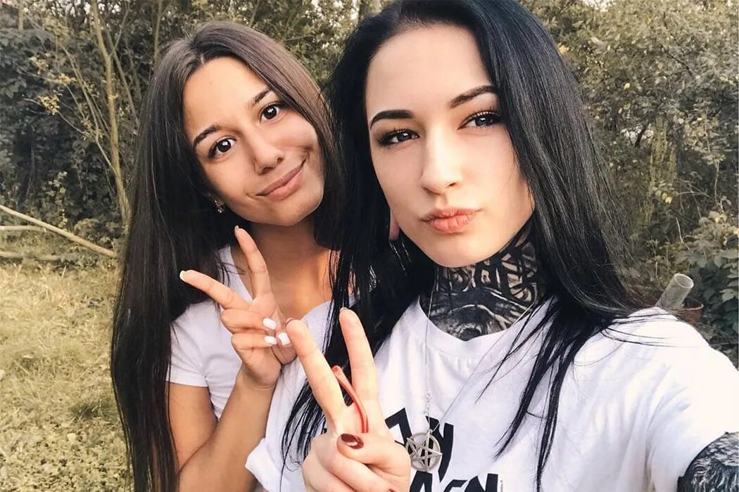 Пацанка александра петрова фото Звезда "Пацанок" покалечила молотком шумного соседа: личные фото Александры Петр