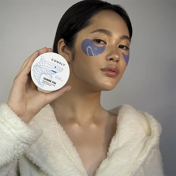 Патчи для глаз фото Гидрогелевые патчи для глаз Consly Hydrogel Shark Fin Eye Patches купить в Москв