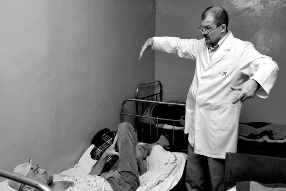 Пациенты психиатрической больницы фото Обследование в психиатрической больнице от военкомата Помощь призывникам, коллег