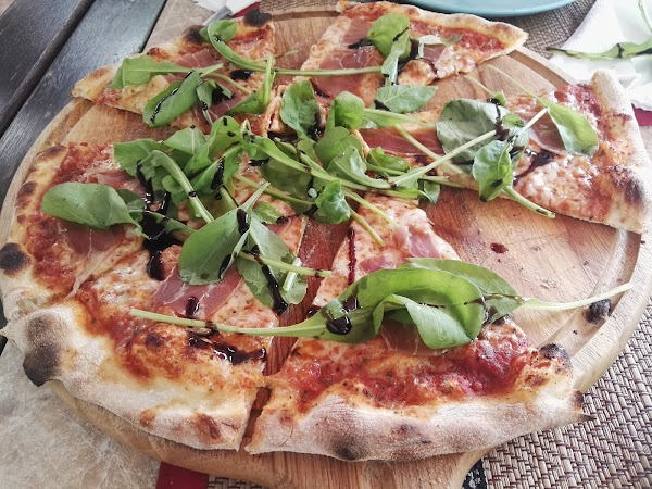 Патее пицца площадь мира 4 фото Dom PIZZA, +66 83 015 4606, ต ำ บ ล น า เ ก ล อ Паттайя Банламунг Чонбури 20150 
