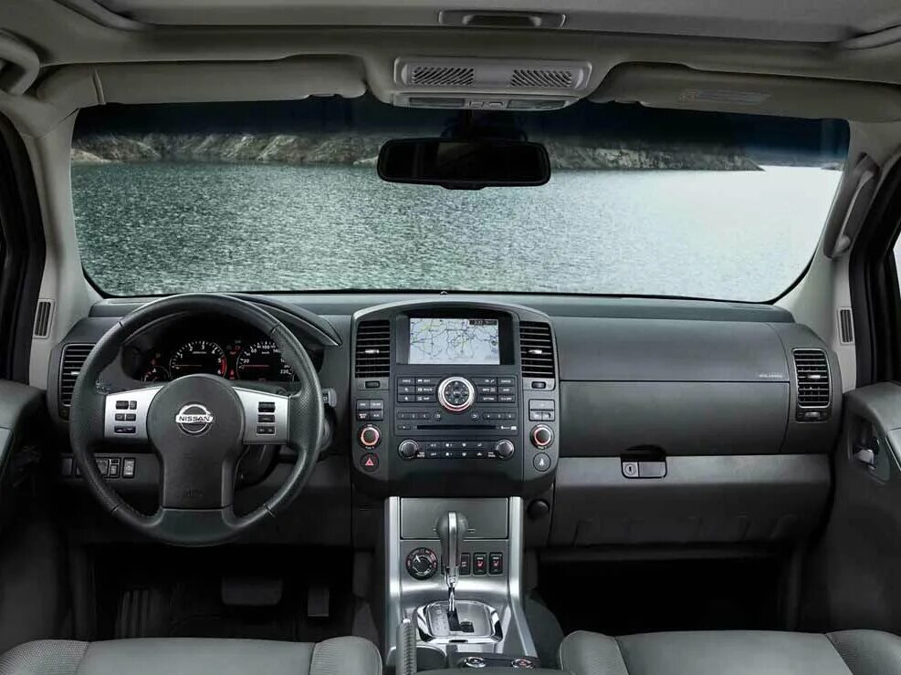 Патфайндер фото салона Купить б/у Nissan Pathfinder III Рестайлинг 2.5d AT (190 л.с.) 4WD дизель автома
