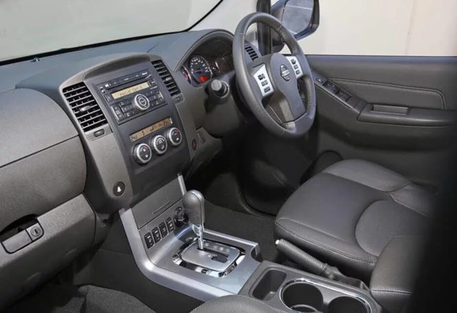 Патфайндер фото салона Nissan Pathfinder 2011 review CarsGuide