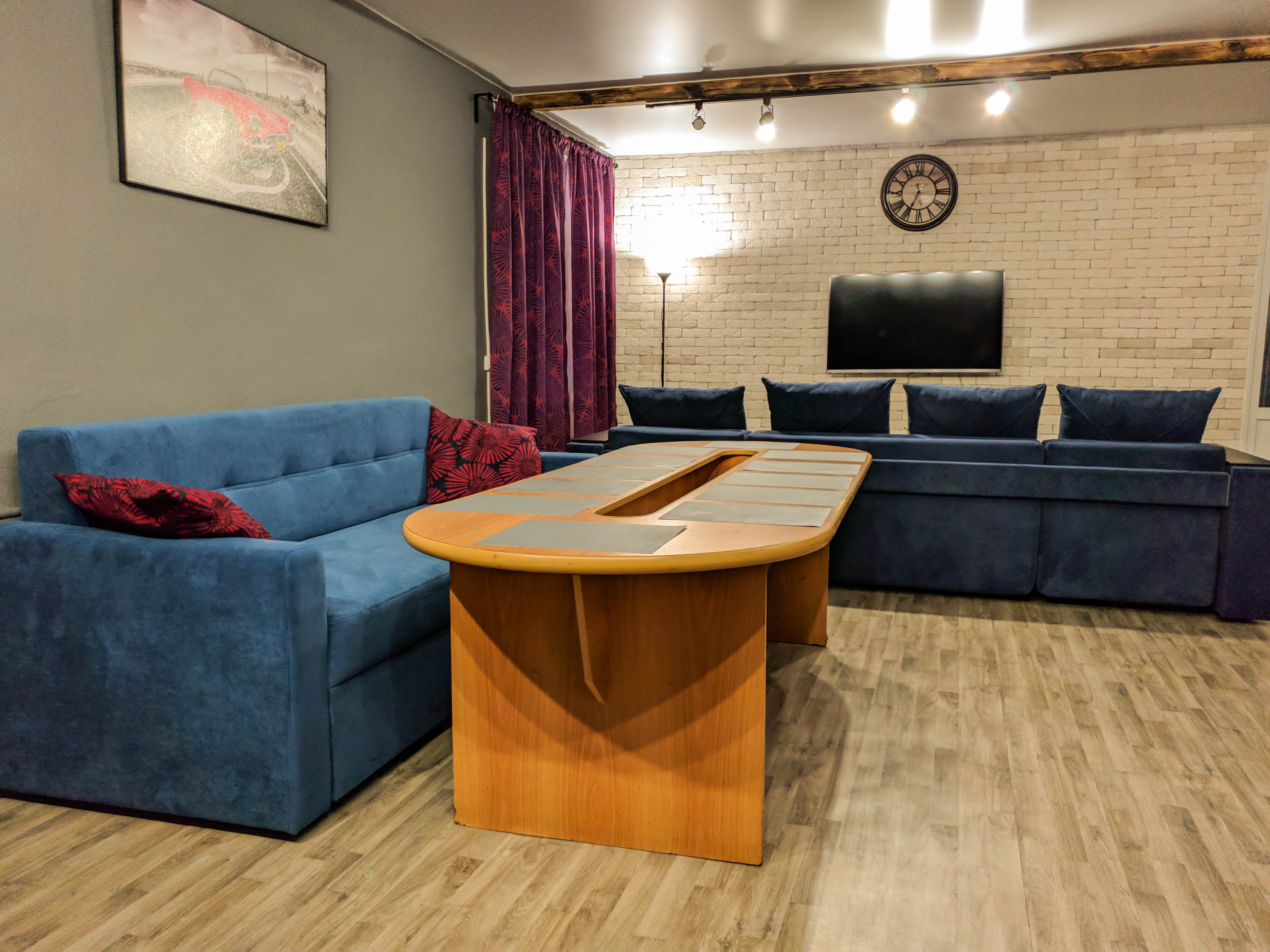 Пати холл ул машиностроителей 2б фото Photo: Party-hall, short-term housing rental, Yurga, ulitsa Mashinostroiteley, 2