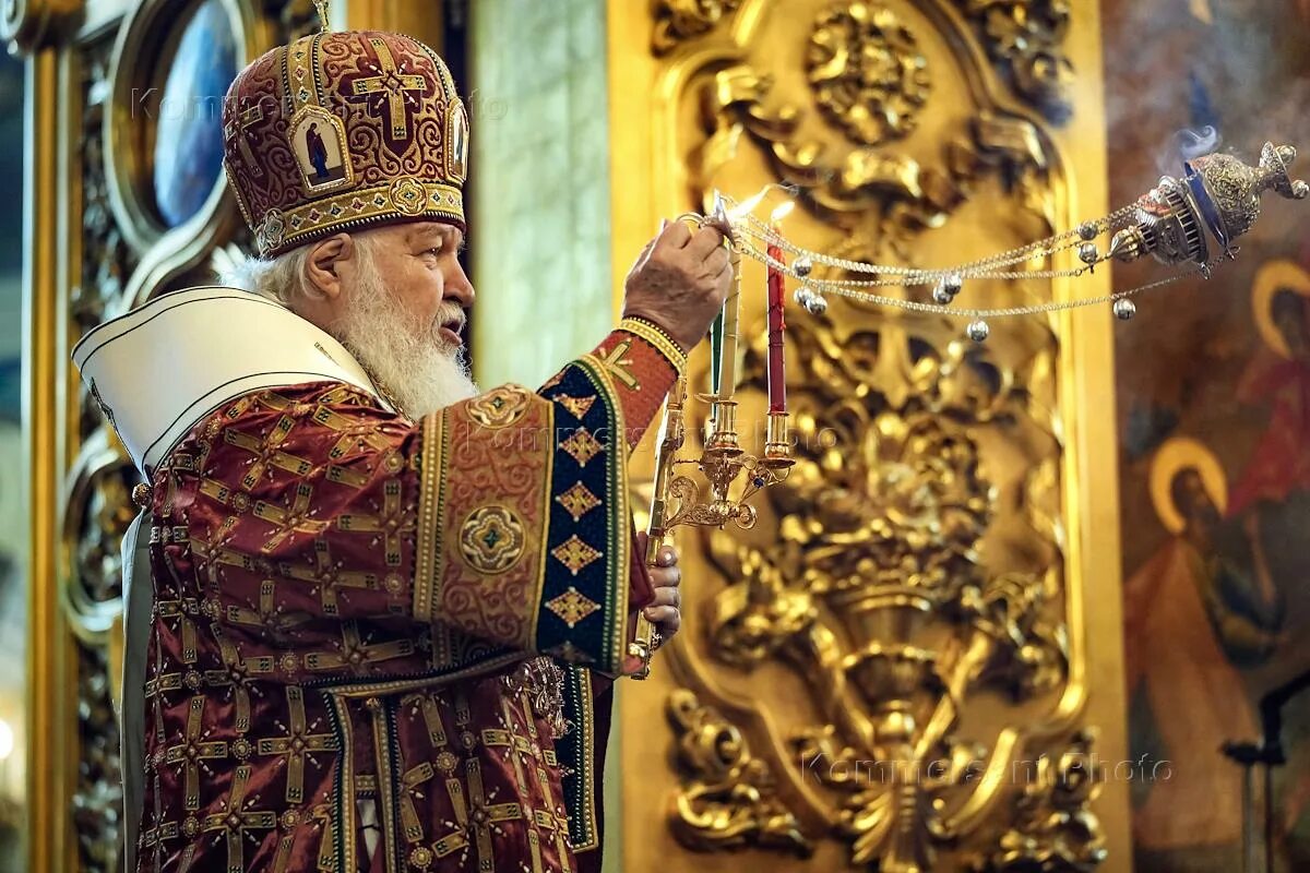 Патриарх часы фото Пасхальное патриаршее богослужение в в Спасо-Преображенском соборе Николо-Угрешс