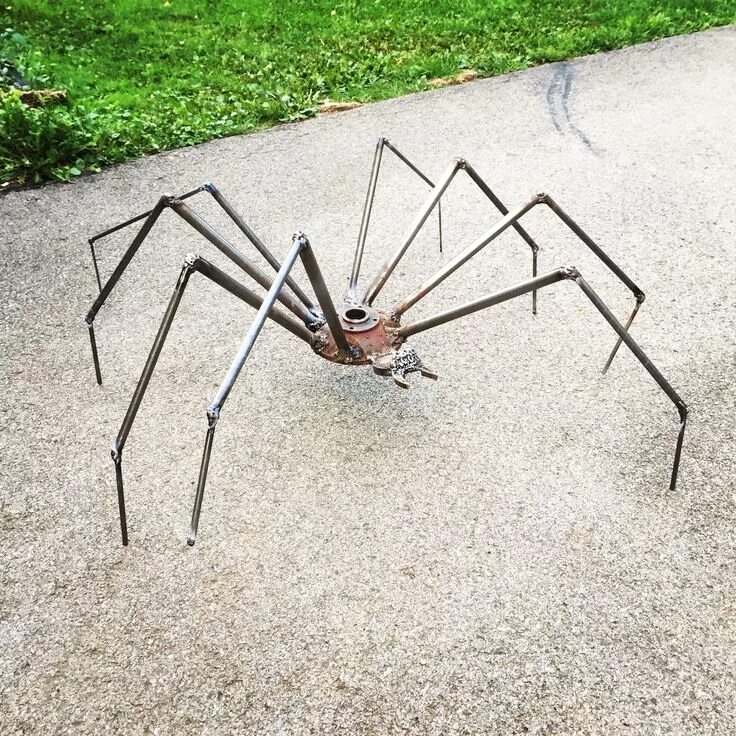 Паук из металла своими руками сварка фото Metal spider by Jim Kaleta Metal art projects, Scrap metal art, Metal art welded