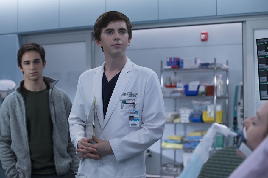 Паул лукатис хороший доктор фото The Good Doctor Season 1 Episode 8 Recap: Apple - TV Fanatic