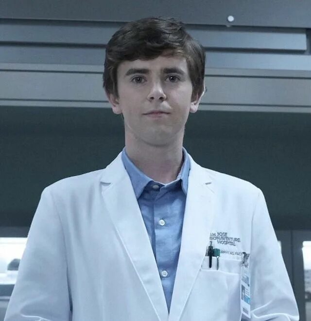Паул лукатис хороший доктор фото Pin by ashleigh nicole on Netflix shows Lab coat, Fashion, Coat