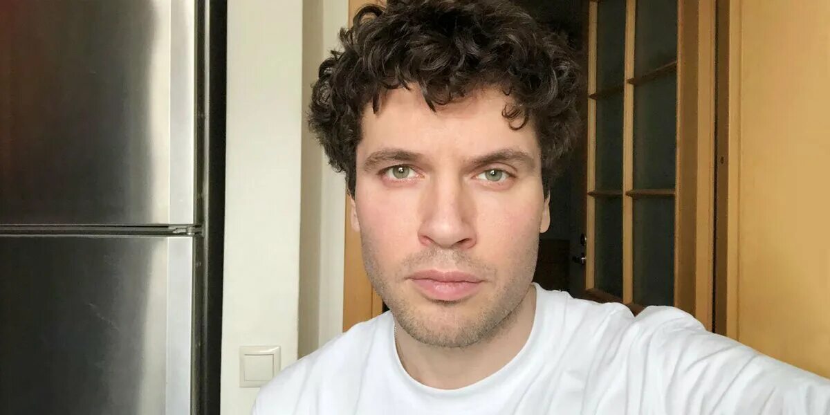 Павел артемьевич артемьев фото Самоизоляция: певец и актер Павел Артемьев - The City