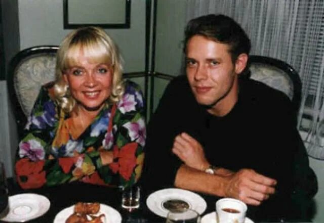 Павел буре фото матери Tatiana Bure biography. Pavel Bure's mother