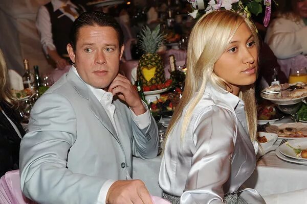 Павел буре с женой фото Новое увлечение Павла Буре