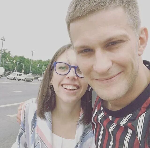 Павел чинарев личная жизнь жена фото Как бармен Павел Чинарёв стал звездой сериалов "Мажор", "Доктор Рихтер" и "Знаха