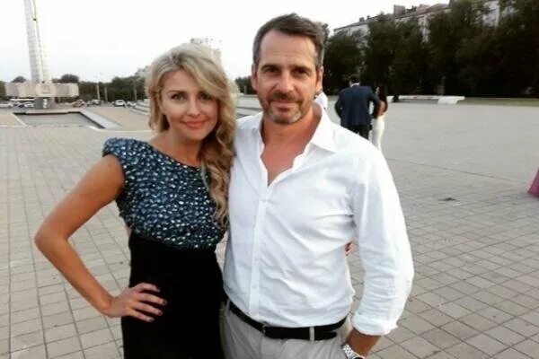 Павел делонг жена фото Как живет польский актёр Павел Делонг, кто его супруга и дети Удивительные парал