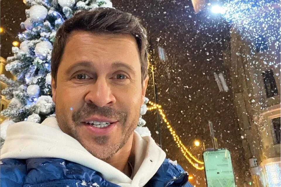 Павел деревянко фото 2024 Порешали на высоком уровне": Наделавший долгов Павел Деревянко смог улететь из Р