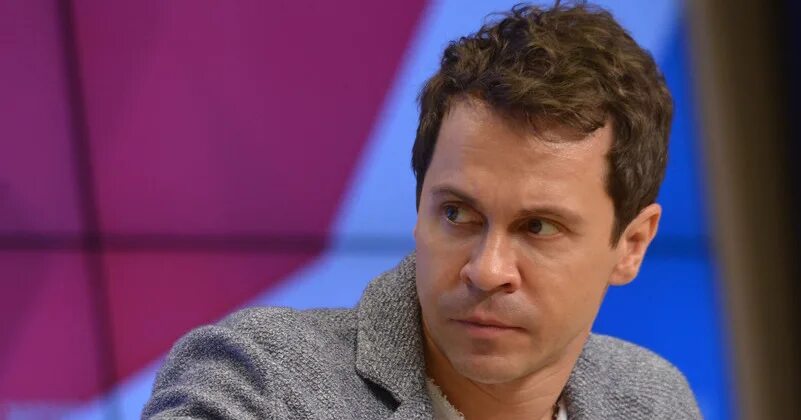 Павел деревянко после пластики фото лица Павел Деревянко сделал операцию на глаза STARHIT